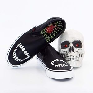 New Vans Classic Slip-On Fangs Black White Sneakers Vampire